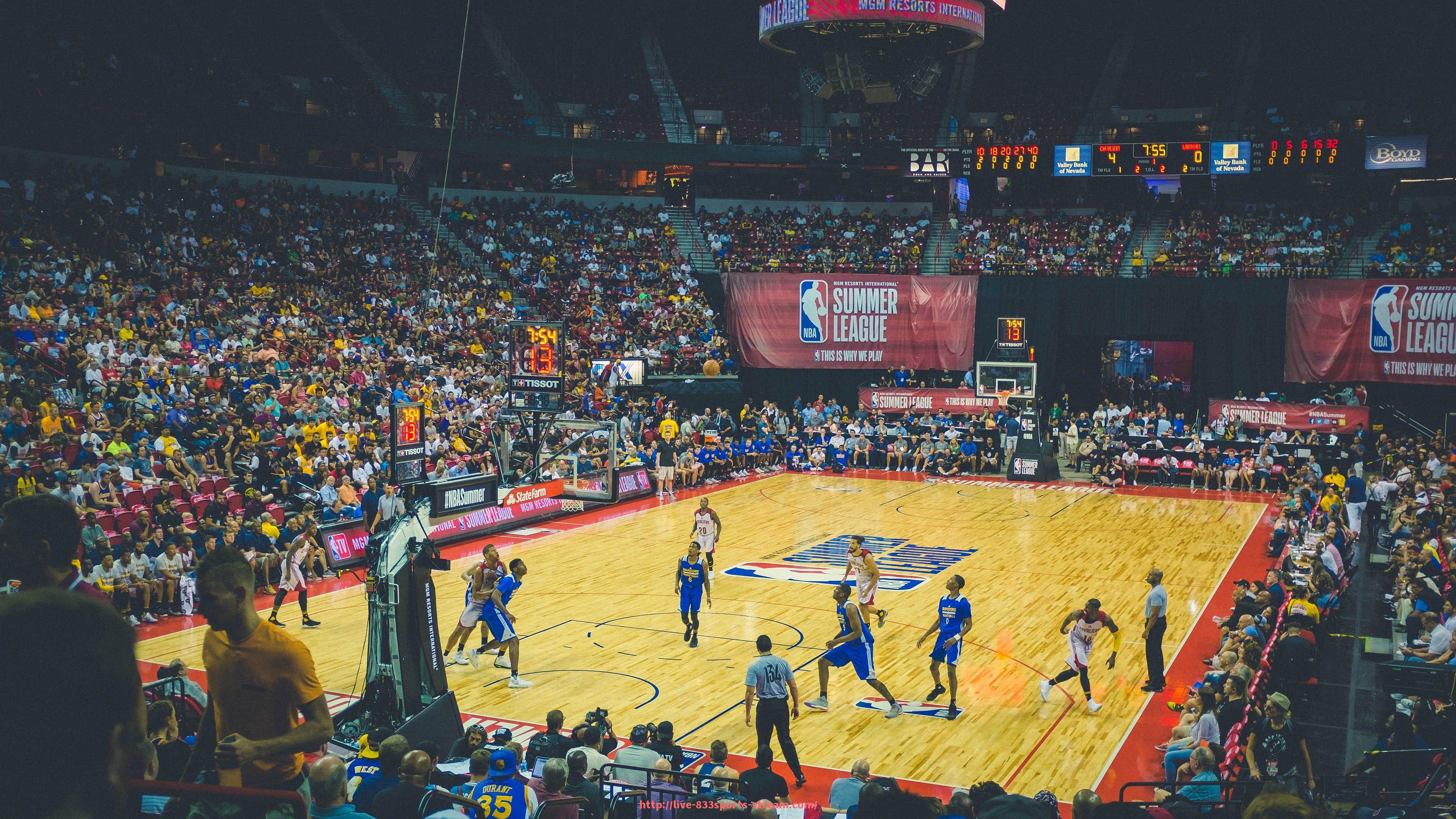 833体育直播-哑铃属于哪类健身器材？如何正确锻炼？